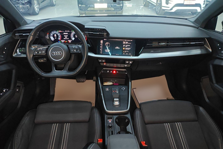 奥迪A3 2023款 改款 Sportback 35 TFSI 时尚运动型中控内饰12