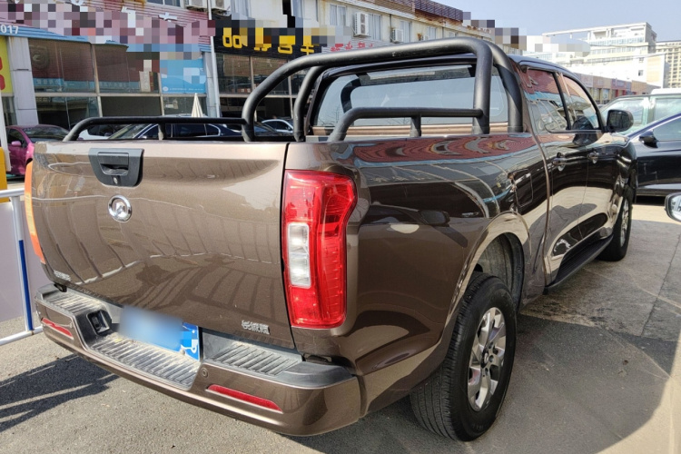 长城 炮 2021款 2.0T商用版自动柴油四驱精英型长箱GW4D20M车身外观6005