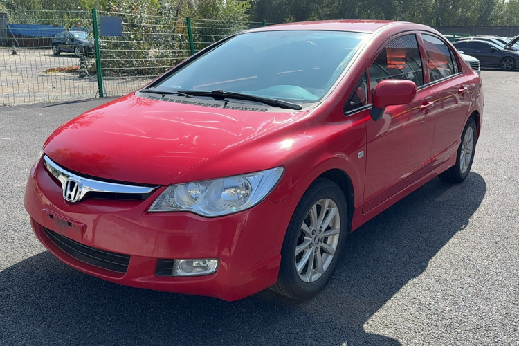 思铭 2015款 1.8L 自动豪华版车身外观1