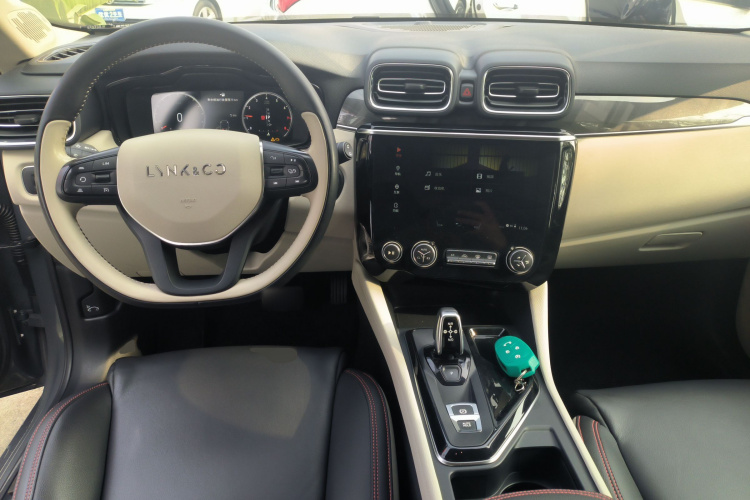 领克02 2019款 1.5T DCT两驱耀版 国VI中控内饰12