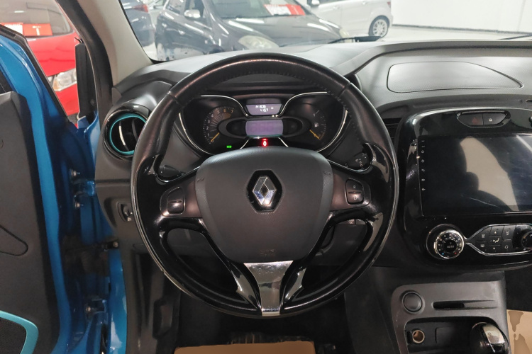 雷诺 卡缤 2015款 1.2T 自动舒适版中控内饰13