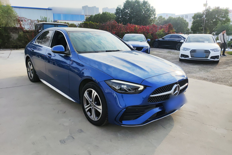 奔驰C级 2022款 C 200 L 运动版车身外观3