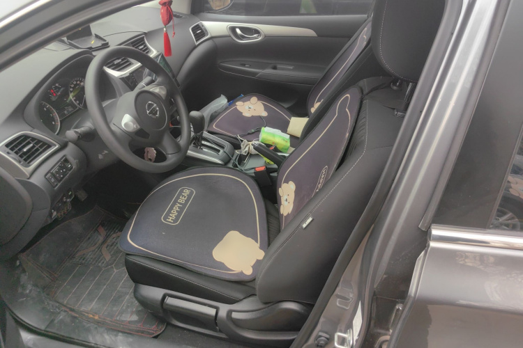 日产 轩逸 2024款 经典 1.6XE CVT舒适版中控内饰19