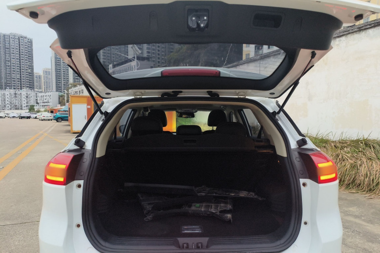 吉利汽车 博越 2016款 1.8TD 自动智慧型局部细节23