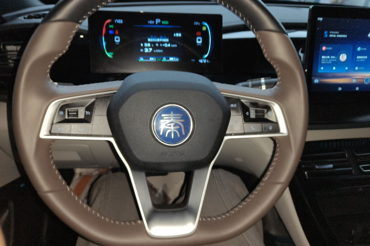 比亚迪 秦PLUS 2023款 冠军版 DM-i 55KM领先型中控内饰13