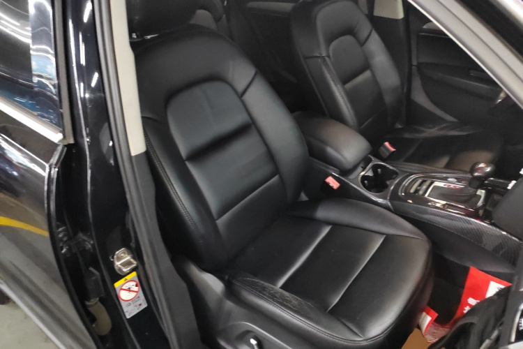 奥迪Q5 2016款 40 TFSI 进取型局部细节41