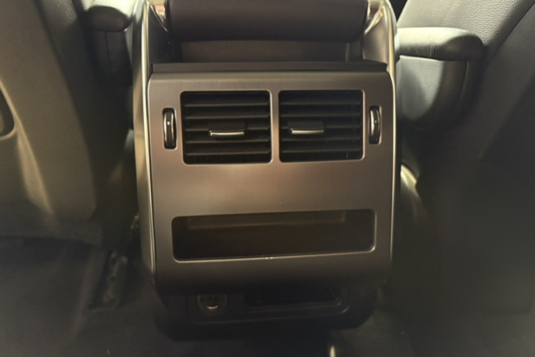 路虎 揽胜运动版 2016款 3.0 SC V6 SE中控内饰7013