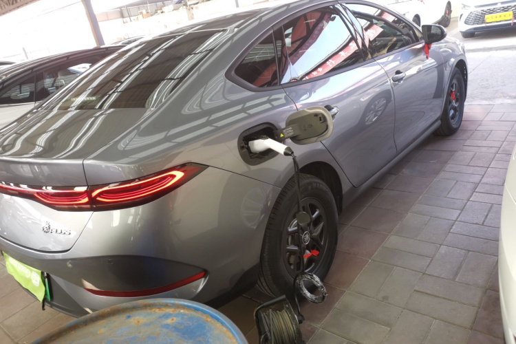 比亚迪 秦PLUS 2025款 DM-i 智驾版 55KM领先型车身外观7