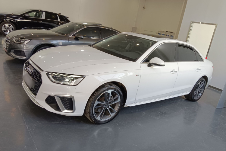 奥迪A4L 2024款 40 TFSI 时尚动感型车身外观4