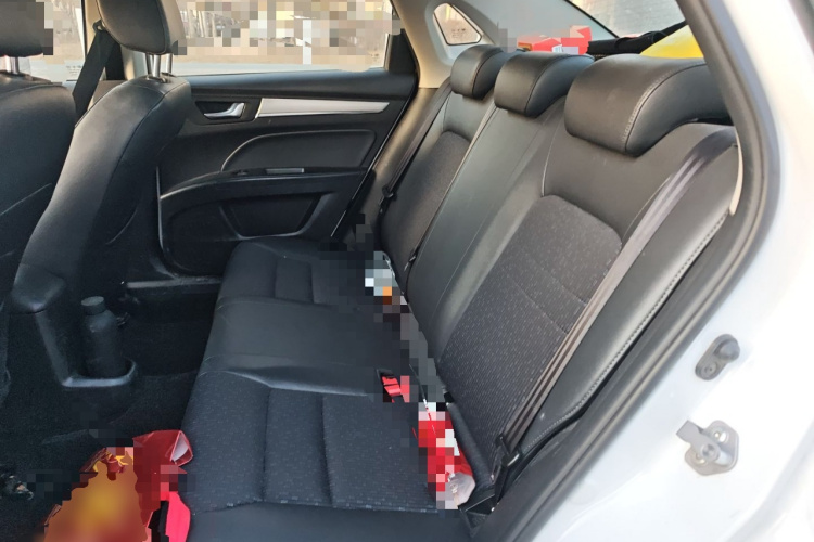 奔腾B30 2016款 1.6L 自动尊享型中控内饰21