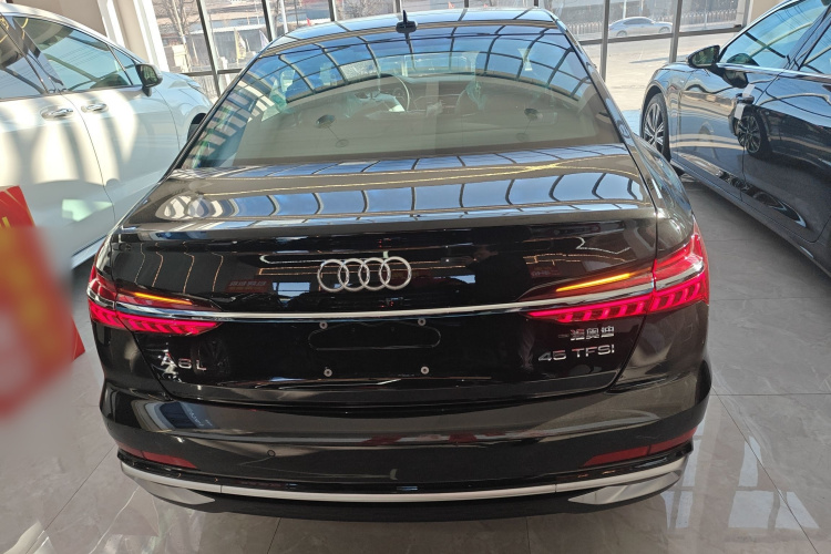 奥迪A6L 2025款 45 TFSI 臻选动感型车身外观6