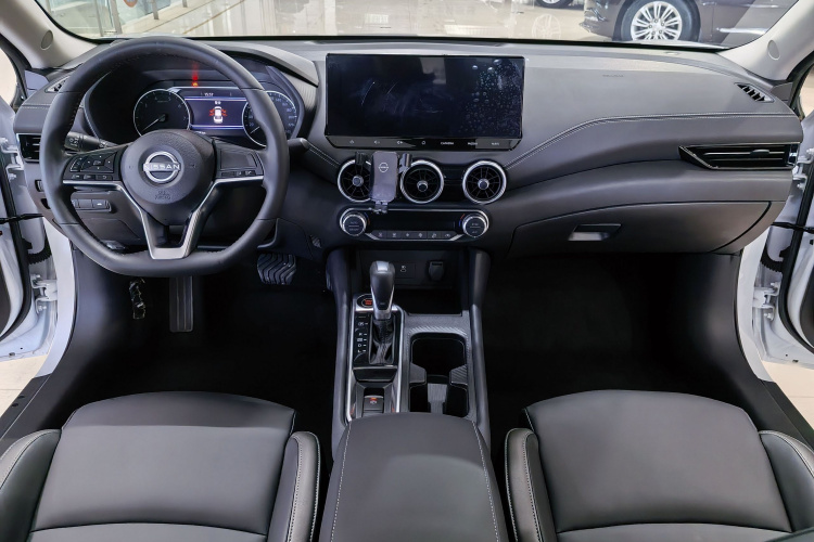 日产 轩逸 2023款 1.6L CVT悦享版车身外观6006