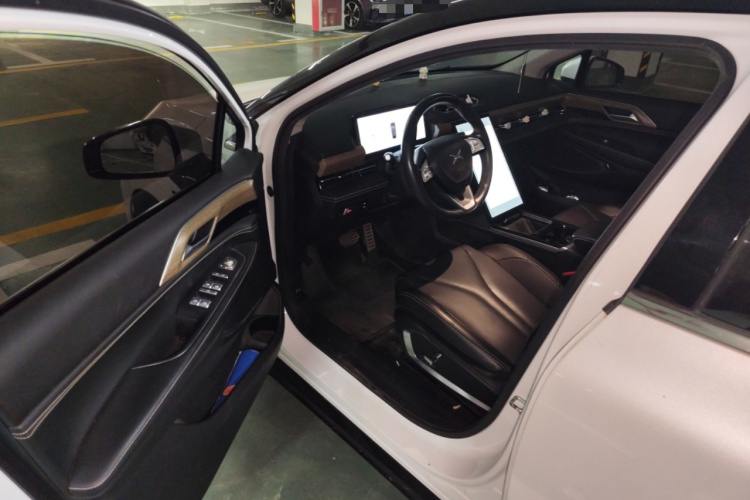 小鹏P5 2021款 460G+中控内饰20