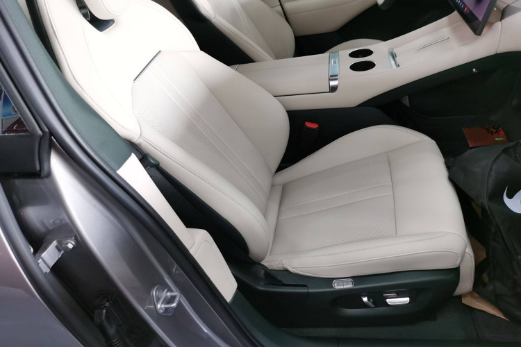 小米汽车 小米YU7 2025款 超长续航后驱版局部细节41