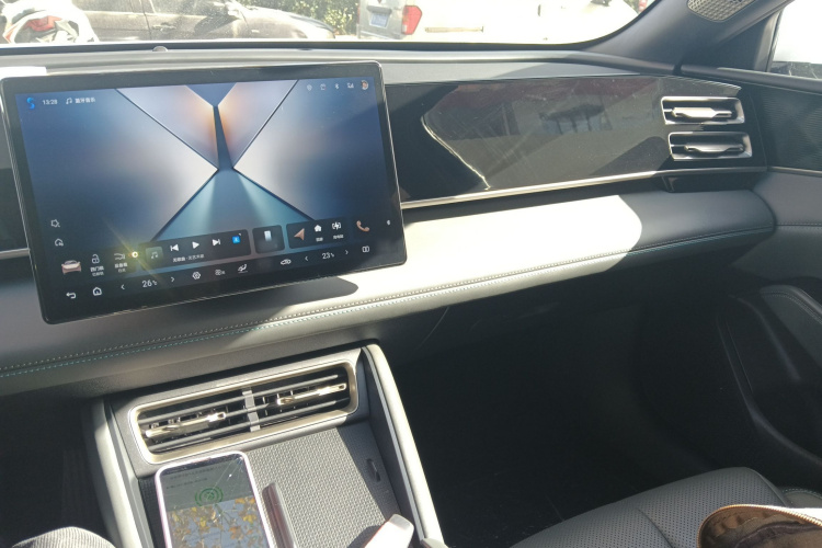 比亚迪 秦L 2025款 DM-i 智驾版 120KM领先型中控内饰12