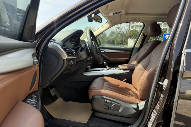 宝马X5（平行进口）中控内饰7002