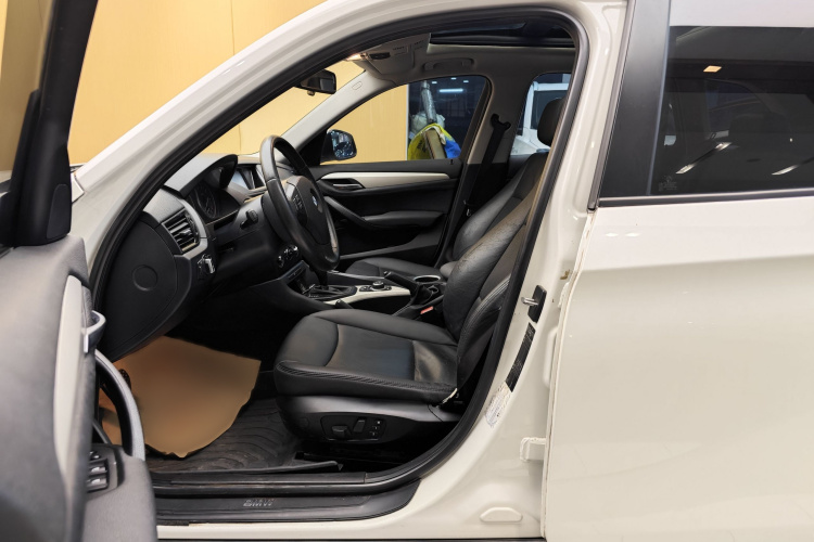 宝马X1 2013款 sDrive18i 时尚型车身外观6009