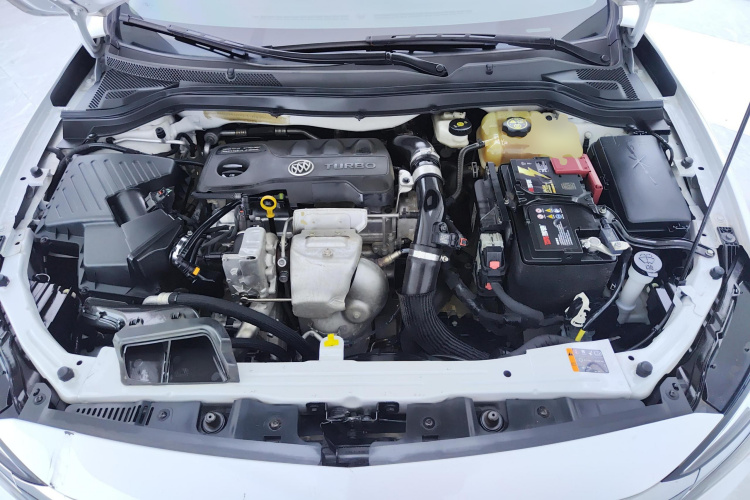 别克 英朗 2021款 改款 1.3T 自动轻混动精英型机舱底盘24