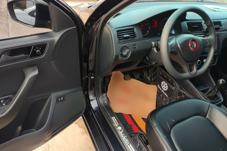 大众 桑塔纳 2016款 1.6L 手动风尚版中控内饰20