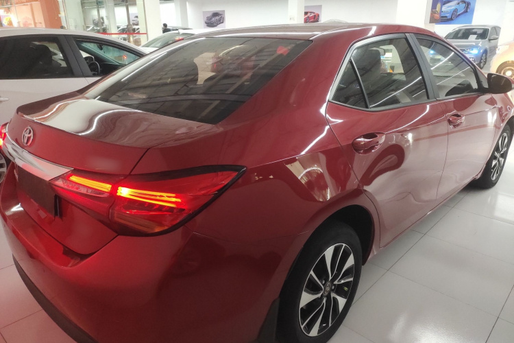 丰田 雷凌 2018款 185T CVT尊贵版 国V车身外观6005