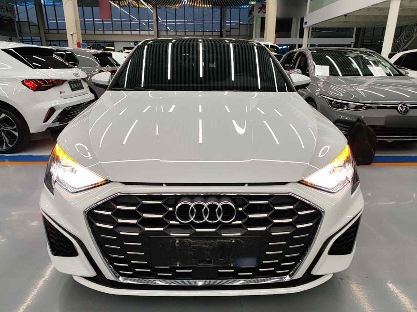 奥迪A3 2024款 Sportback 35 TFSI 时尚运动型(1)