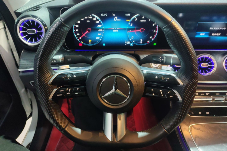 奔驰E级(进口) 2023款 E 260 时尚型运动版中控内饰13