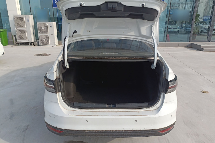 大众 朗逸 2023款 新锐 1.5L 自动新逸版机舱底盘23