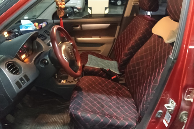 铃木 雨燕 2013款 1.3L 手动超值版中控内饰19