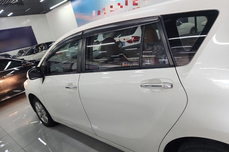 丰田 逸致 2014款 星耀 180G CVT舒适版车身外观6003