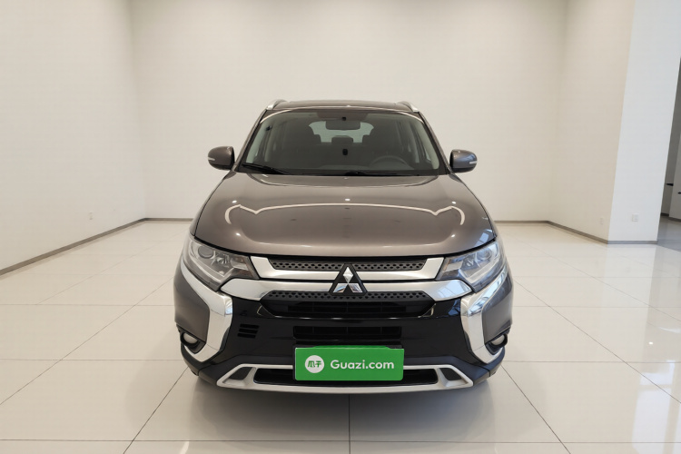 三菱 欧蓝德 2019款 2.0L 两驱畅享版 5座 国V车身外观2