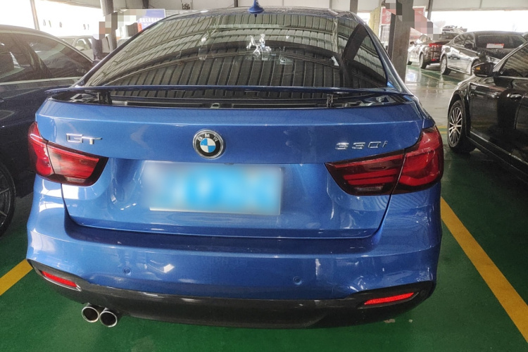 宝马3系GT 2020款 320i M运动套装车身外观6004