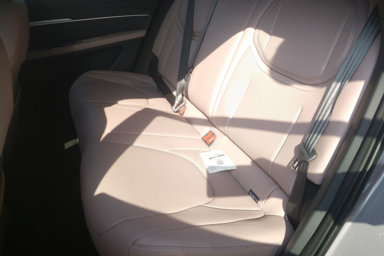 小鹏MONA M03 2025款 600 超长续航 Max中控内饰7004