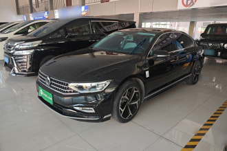 大众 迈腾 2023款 200万辆纪念版 330TSI DSG豪华型