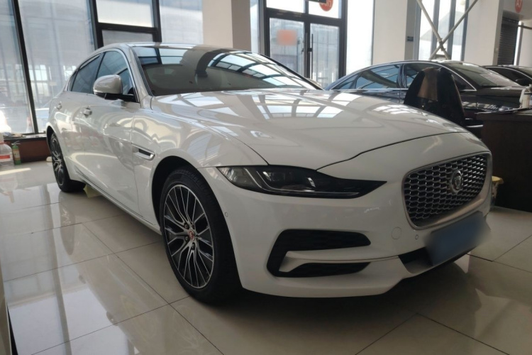 捷豹XEL 2020款 2.0T 200PS S进取优雅版车身外观6002