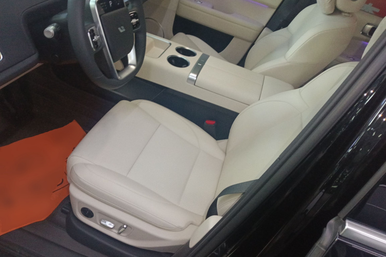 理想汽车 理想L6 2024款 Max中控内饰19