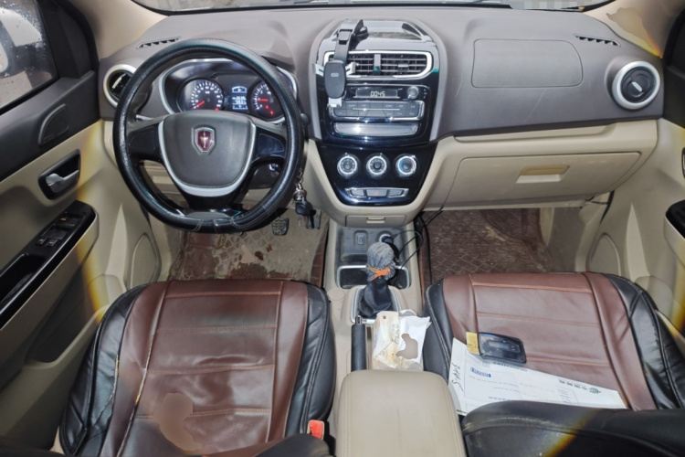 华晨金杯750 2015款 1.5L 舒适型中控内饰12