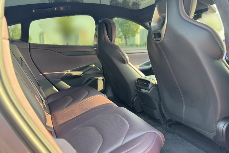 小米汽车 小米SU7 2024款 四驱超长续航高阶智驾Max版中控内饰7003