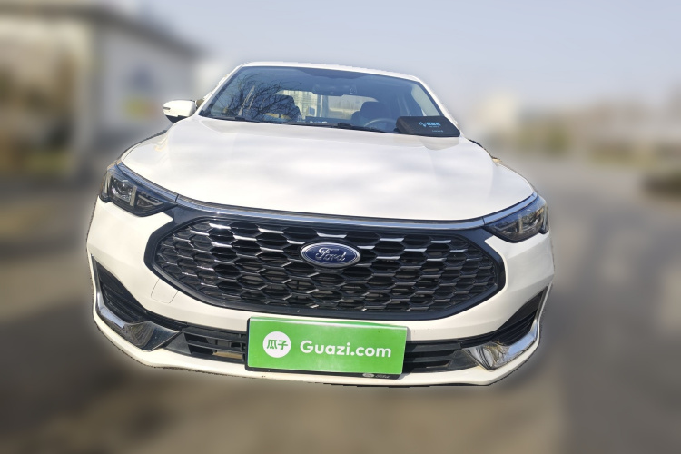 福特 福睿斯 2021款 1.5L 自动铂金版车身外观2