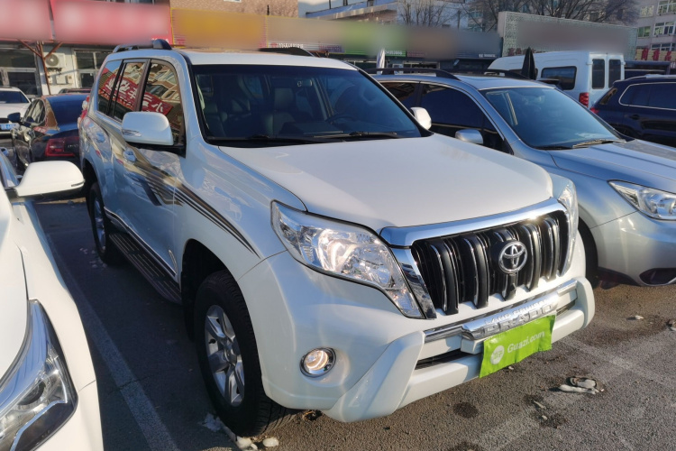 丰田 普拉多 2016款 2.7L 自动标准版车身外观3