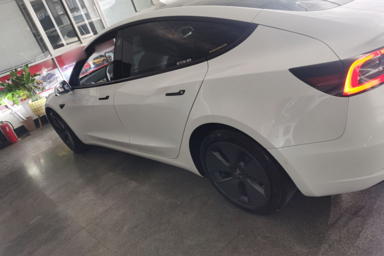 特斯拉 Model 3 2021款 改款 标准续航后驱升级版 3D1车身外观4