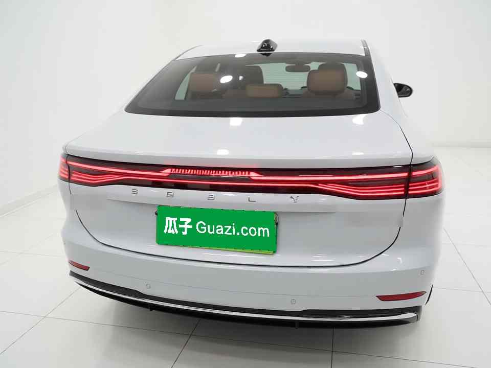 吉利银河 银河A7 2025款 EM-i 150km 探索+版(4)
