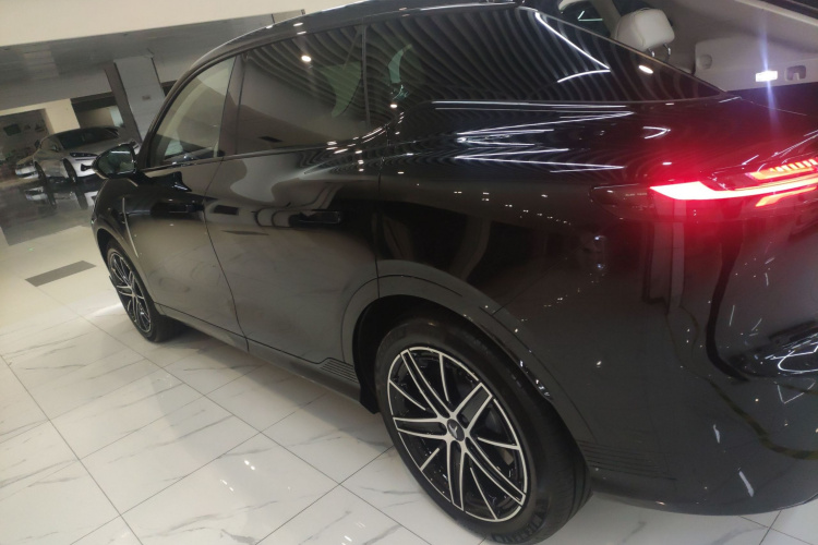 岚图汽车 岚图知音 2025款 四驱乾崑版车身外观4