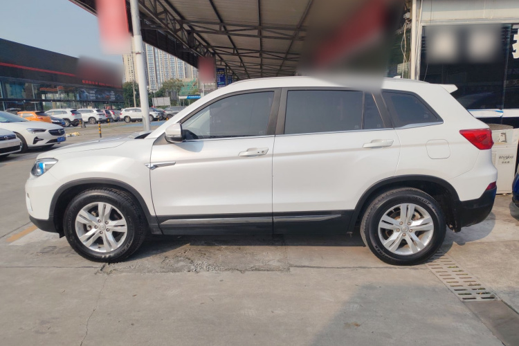 长安CS75 2016款 1.8T 自动精英型 国V车身外观4