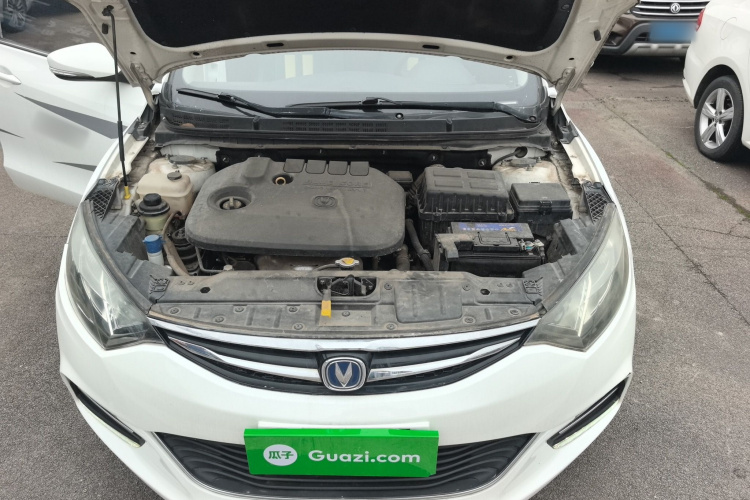 长安 逸动 2016款 XT 1.6L 手动俊酷型机舱底盘24