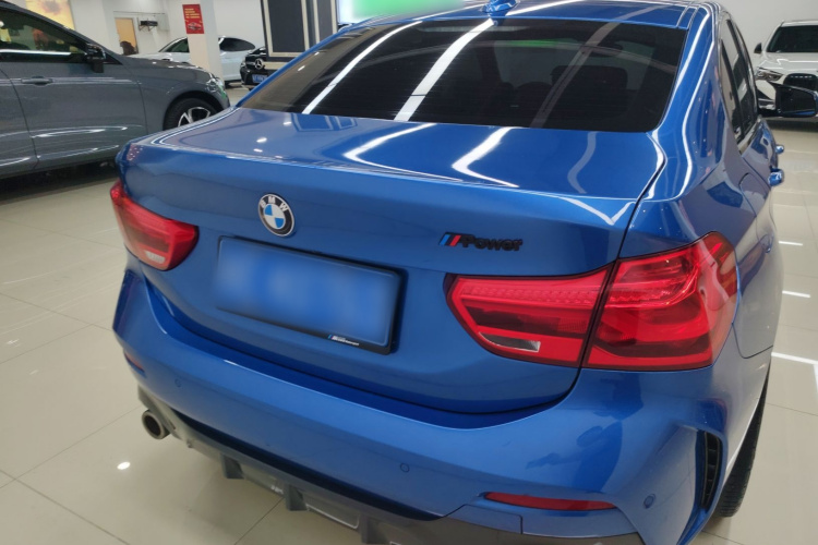 宝马1系 2020款 120i M运动套装车身外观6004