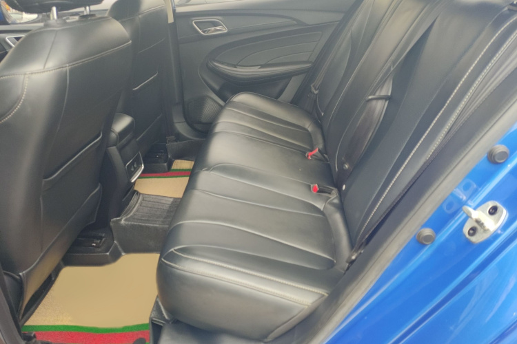 荣威i5 2020款 1.5L 手动4G互联领豪旗舰版中控内饰7004