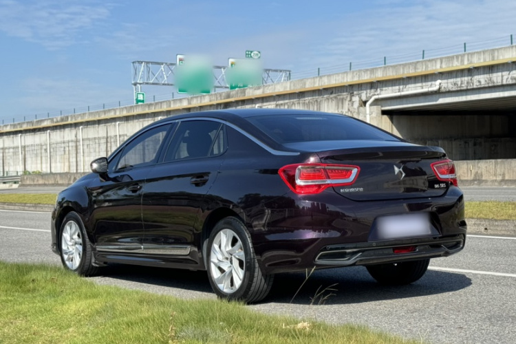 DS 5LS 2015款 1.6T 舒适版THP160车身外观6004