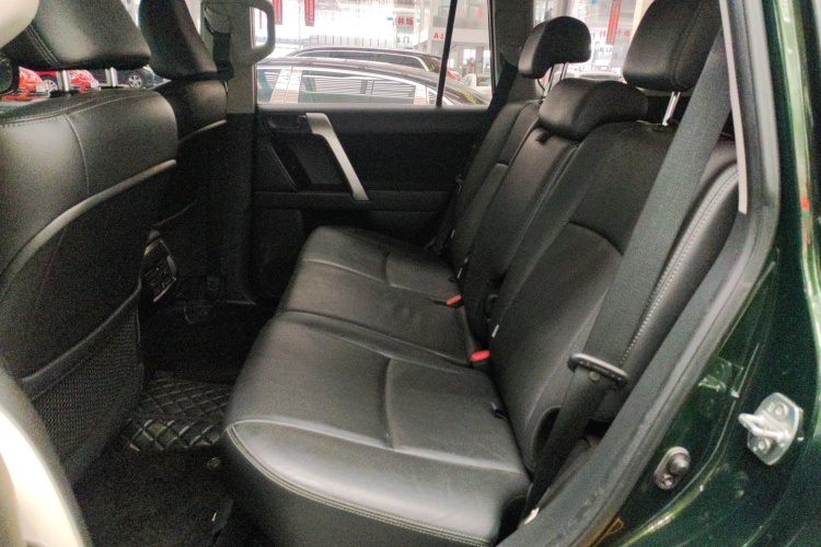 丰田 普拉多 2016款 2.7L 自动标准版中控内饰7004