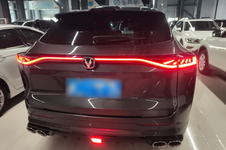 长安UNI-Z 2025款 1.5T 尊贵型车身外观6004