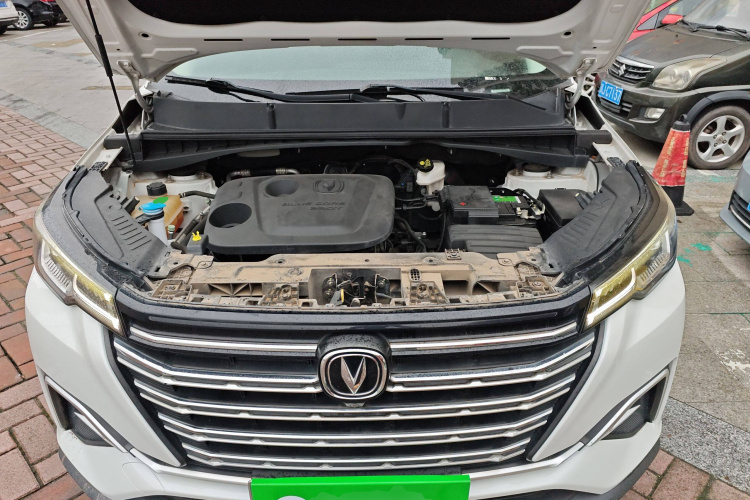 长安CS55PLUS 2020款 1.5T 自动炫动型机舱底盘24